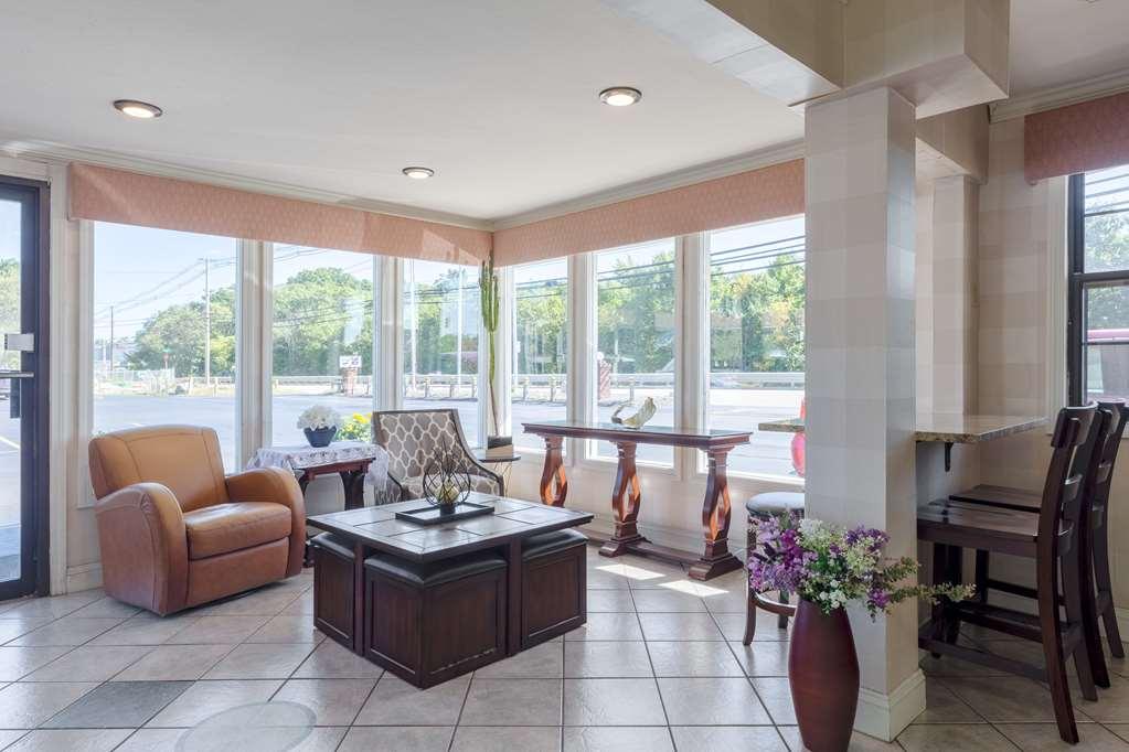 Knights Inn North Attleboro Интерьер фото